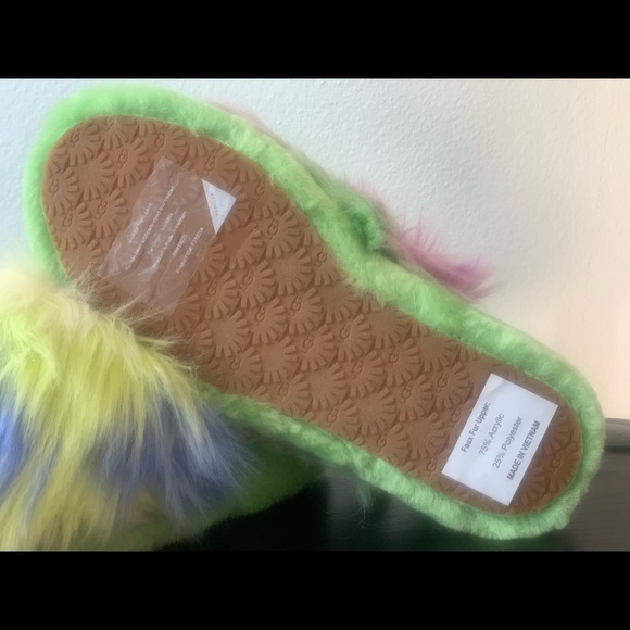 NEW UGG GIRLS FLUFF YEAH APPLE TIE DYE SLIDE SANDALS KIDS. # slides slippers - Picture 7 of 8